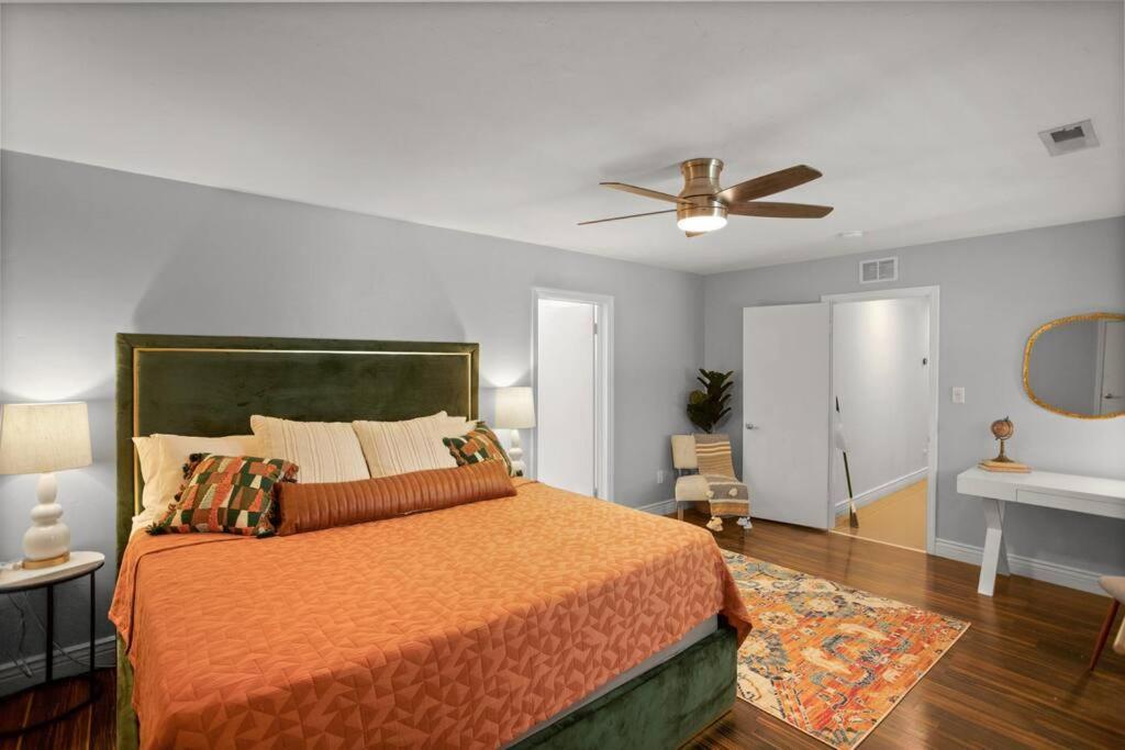 Uf Sunshine House - Patio & Bbq - Chef Kitchen - Ev Car Station - Upscale Neighborhood! Βίλα Γκέινσβιλ Εξωτερικό φωτογραφία