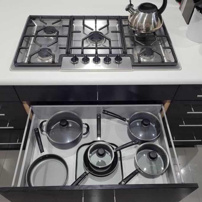 Uf Sunshine House - Patio & Bbq - Chef Kitchen - Ev Car Station - Upscale Neighborhood! Βίλα Γκέινσβιλ Εξωτερικό φωτογραφία